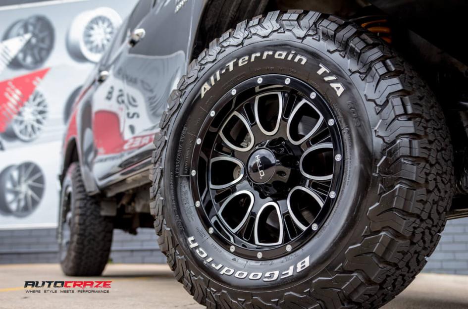 TOYOTA HILUX N80 4WD HE879 GLOSS BLACK MILLED ACCENTS